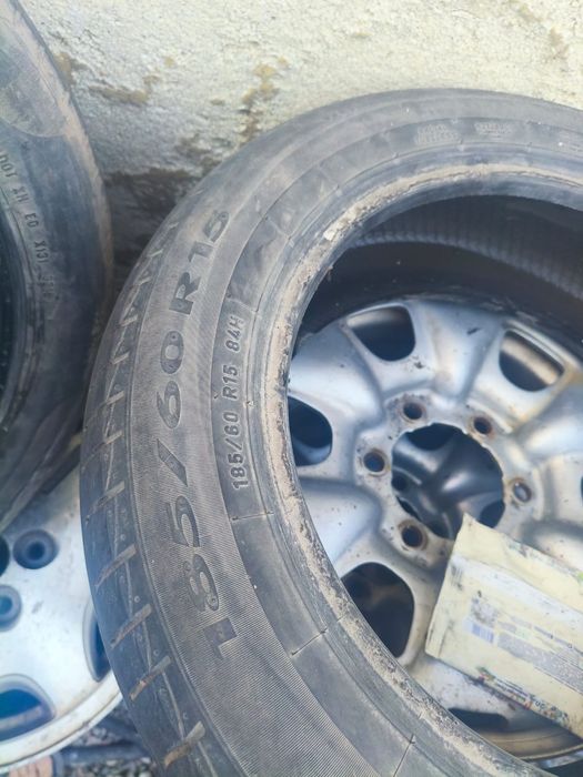 Продам  баллоны 185 60 R15