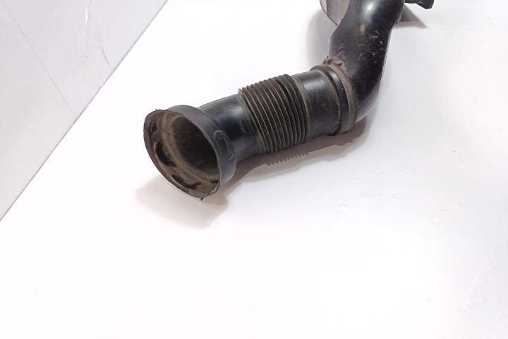 Conducta admisie aer 55102308 Opel Astra H (facelift)