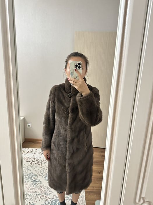 Продам норковую шубу