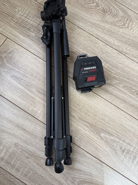 Продавам Лазерен Нивелир
