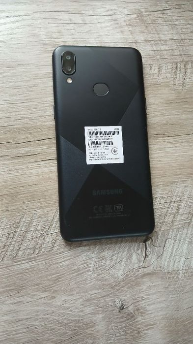 Продаётся телефон.