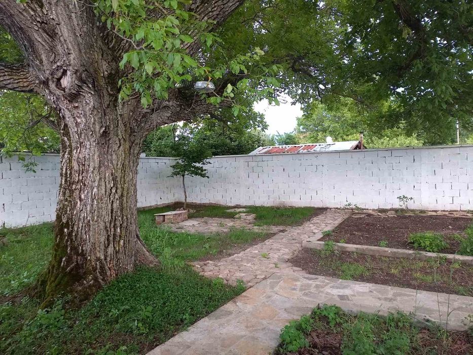 Продава се Къща в Казанлък - 200 кв.м за 638 €/кв.м - Снимка #19