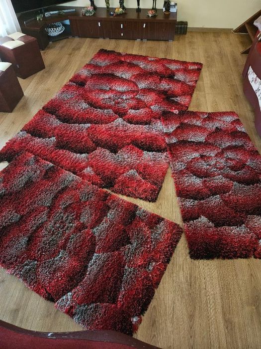 Set 3 covoare model 3D. Dimensiuni 160/230 și 80/150 (2 bucăți).