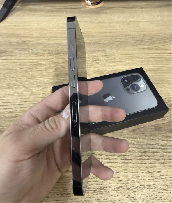 iPhone 13 PRO  94% Bateria