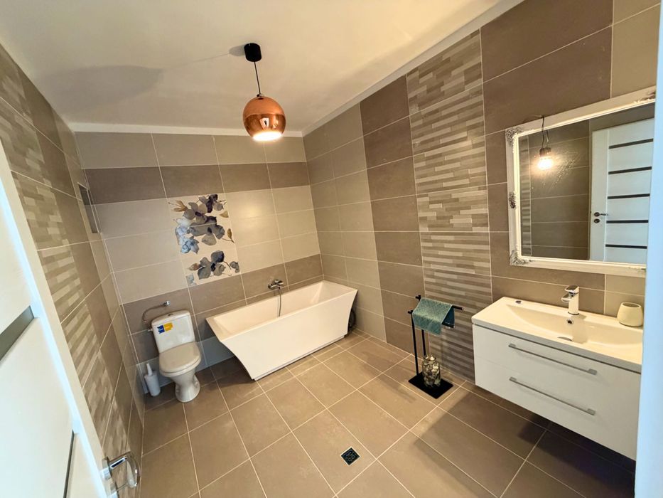 Casă / Duplex - Nojorid -  loc central - teren 1440 mp - More
