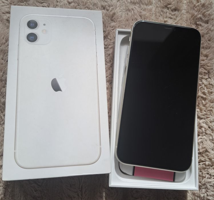 Продам iPhone 11, белый, 128 gb