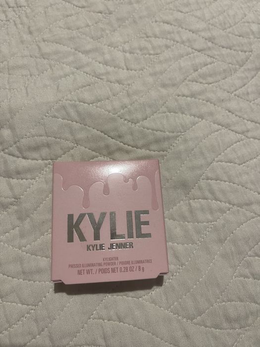 Хайлайтър на KYLIE