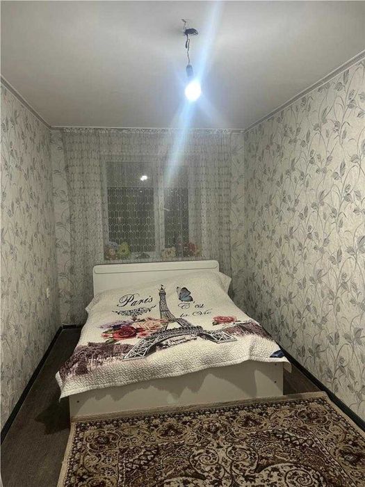продам 2-х комн квартиру в центре города