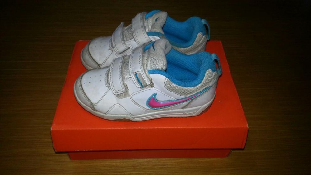 Детски маратонки за момиченце Nike - размер 26 (UK 8.5)