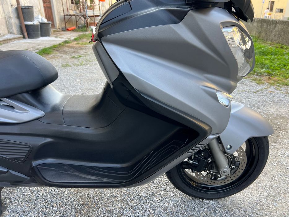 Suzuki Burgman 650