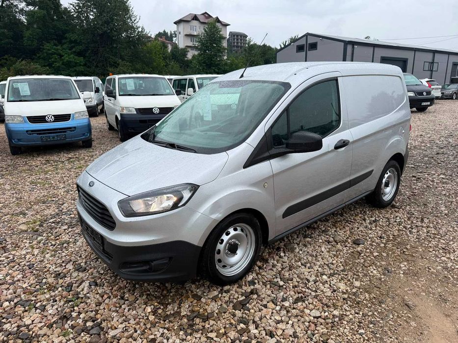 Ford Transit  Courier  Clima  2017