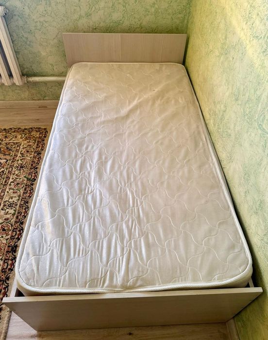 Кравать из дерево