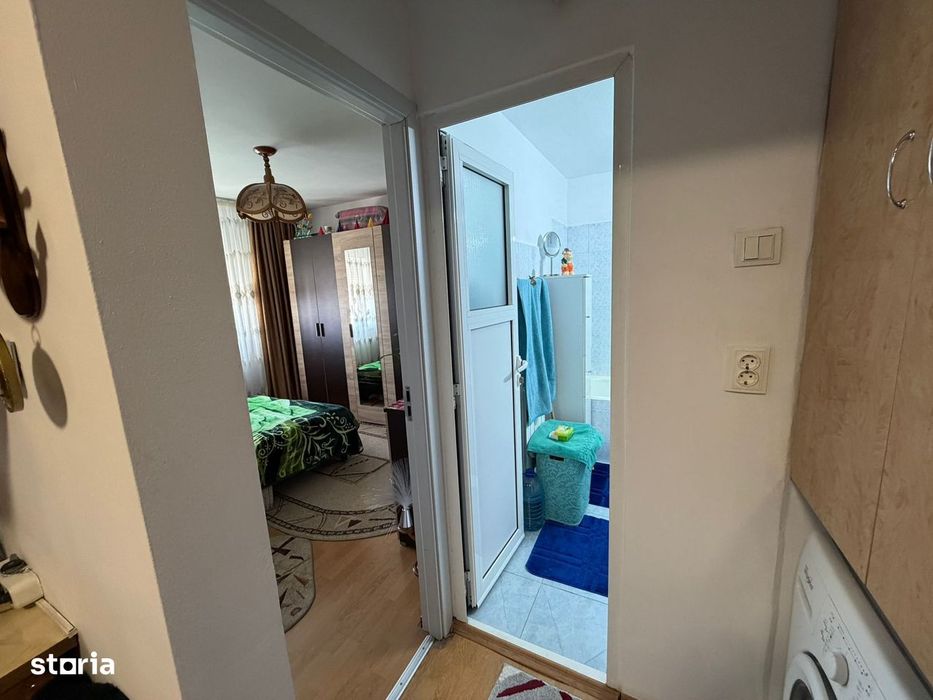 Apartament 2 camere, decomandat - zona Cetate