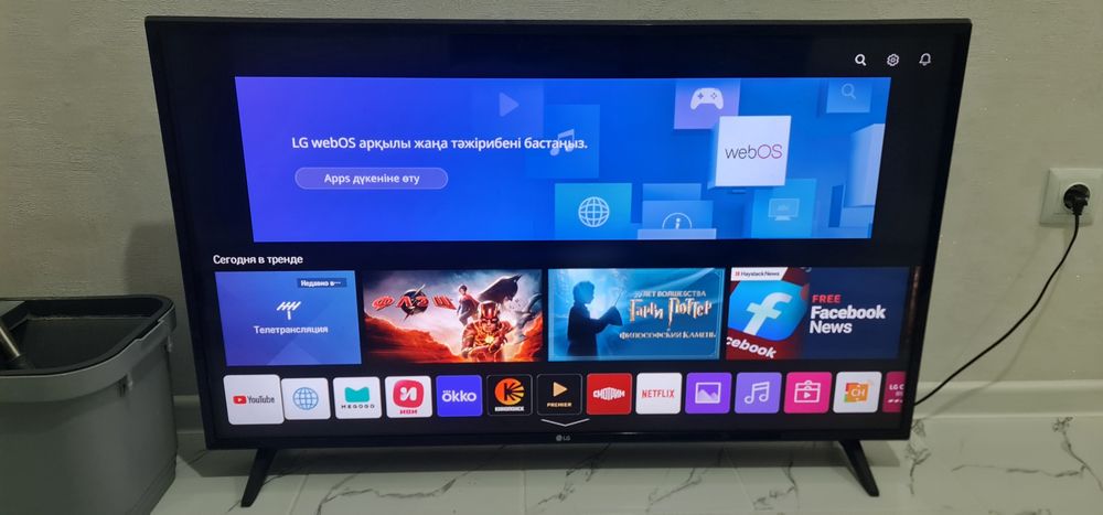 Смарт тв 107см LG