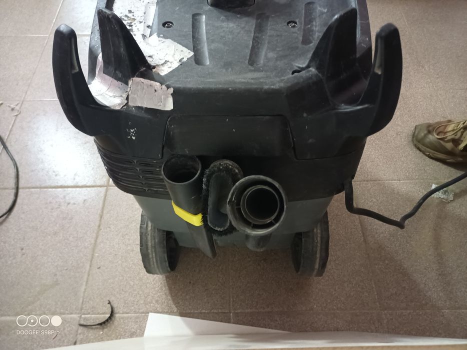 Прахосмукачка  Karcher