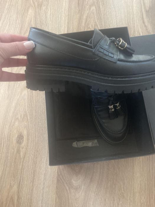 Лоуфари Пинко носени  един път мпого елегантни кожа 38 номер