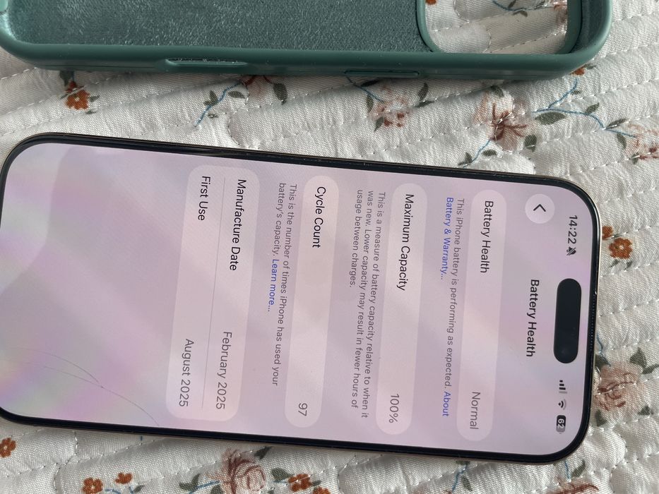 Iphone 16 PRO, 100% батарея