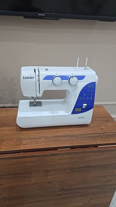 Продам швейную машину