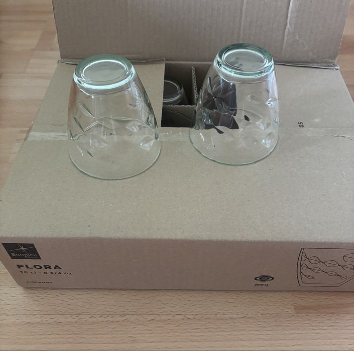 Комплект чаши 12 бр .