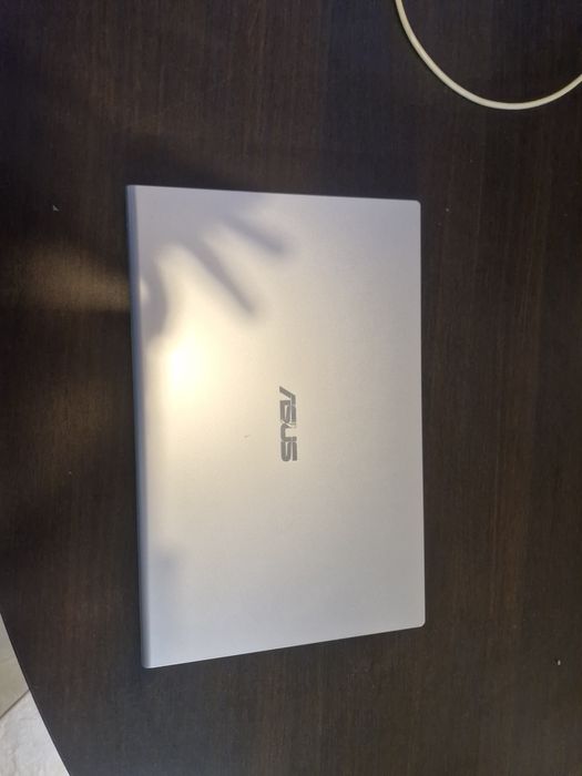 Proprietar vand Laptop ASUS VIVOBOOK( M509D )