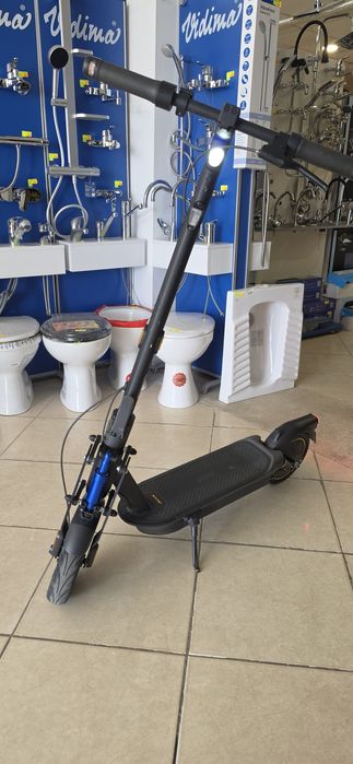 Ninebot Max G2 електрическа тротинетка