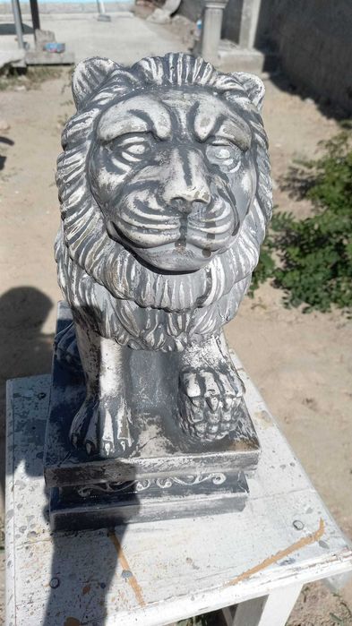 Statuete pentru decoratiuni