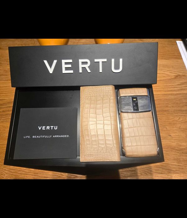 Vertu new signature touch