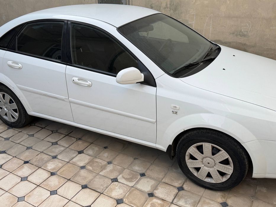 lasetti 1.6 sotiladi