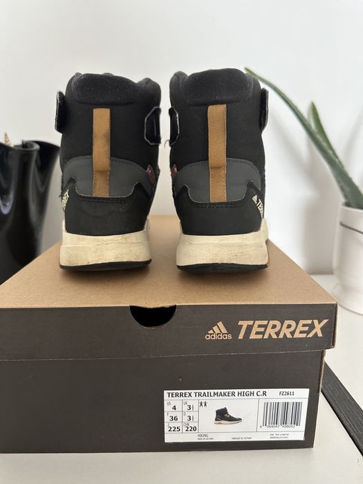 Детски обувки Adidas TERREX