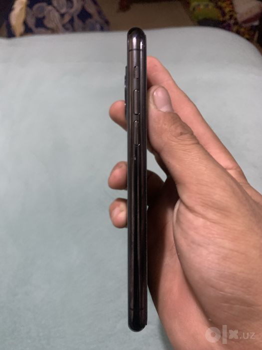 iphone 11 pro iclout