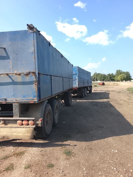 Камаз с прицепом Зерновоз