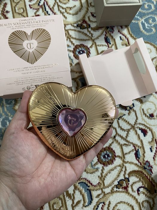 Румяна от Шарлот Тилбори