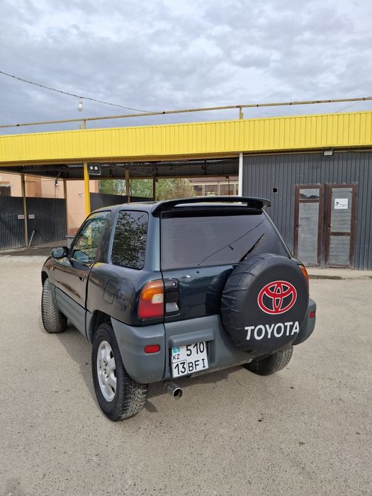 Toyota Раф4 1996года обюом2.0