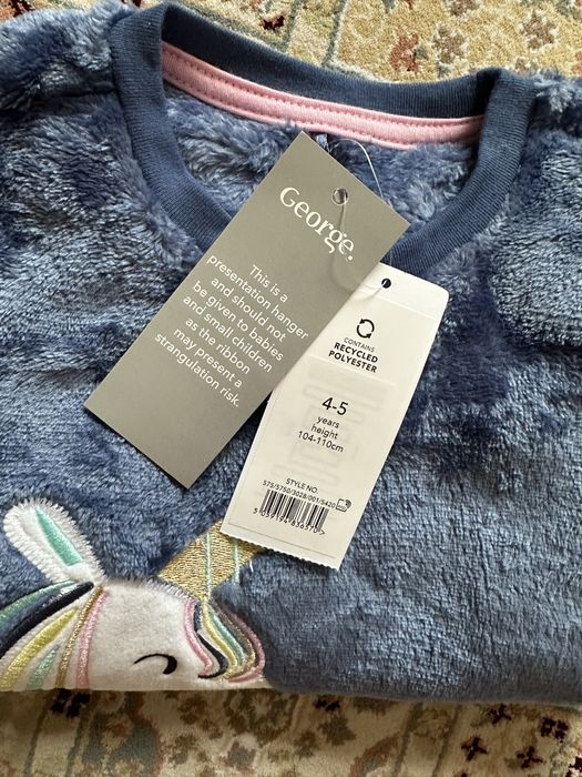 Пижама для девочки новая на 4 года