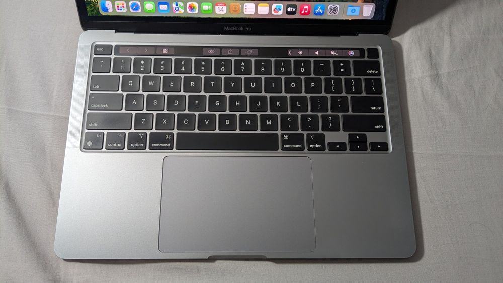 Macbook pro 13 2020 M1