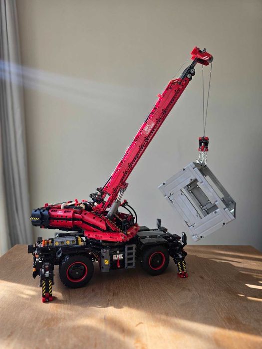 LEGO Technic The Big Red 42082