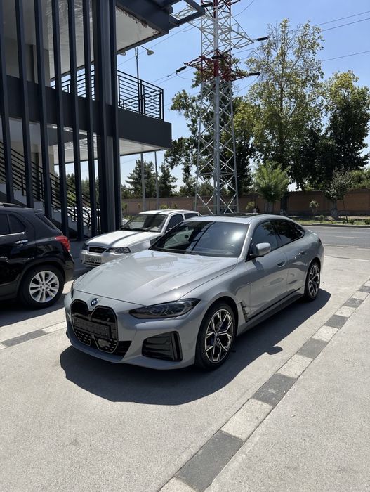 BMW i4 40L ful 2023 yil