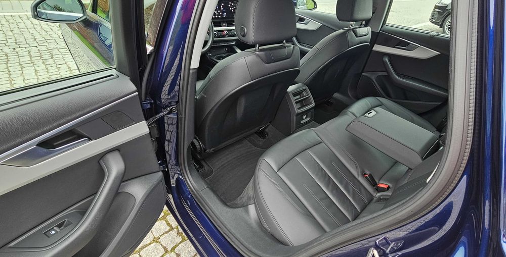 Audi A4 FACELIFT 2021 / 2.0 TDI MHEV / Virtual Cockpit / Faruri + Stopuri Matrix LED / Navigatie HIGH / TVA DEDUCTIBIL