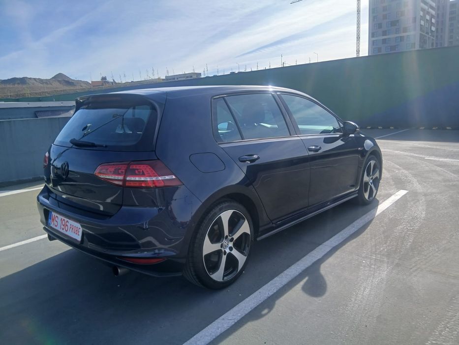Volkswagen Golf GTI