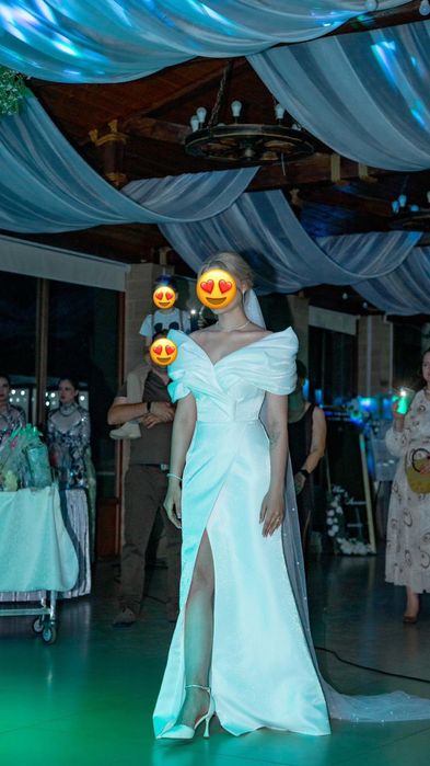 Продам свадебные платья