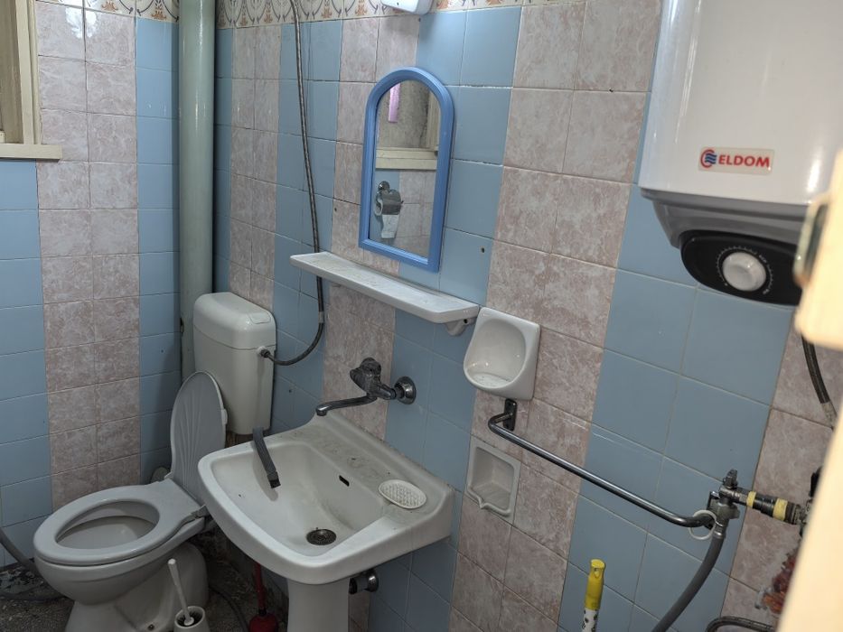 Дава се под наем Тристаен апартамент в Свиленград - 89 кв.м за 407.49 € - Снимка #3