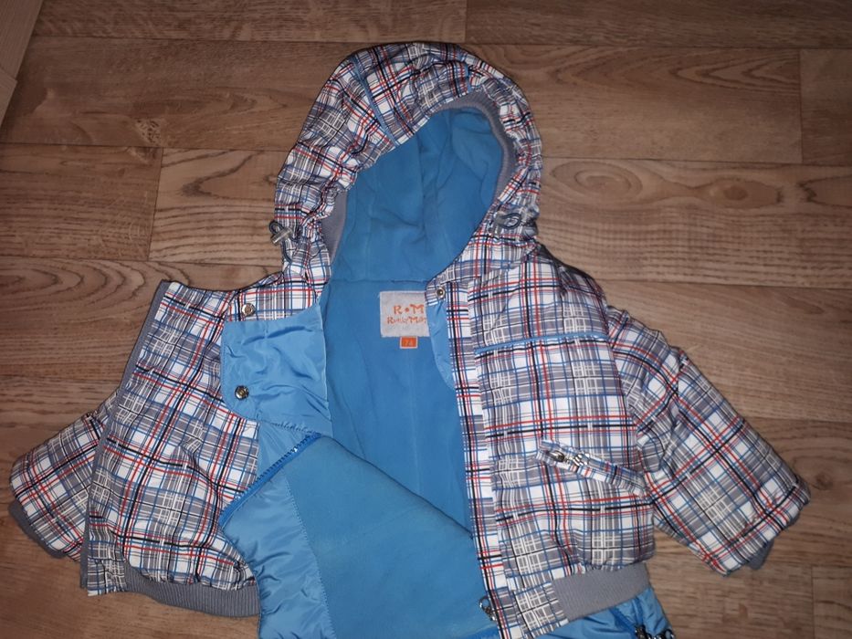 Продам зимний комбинезон для мальчика.