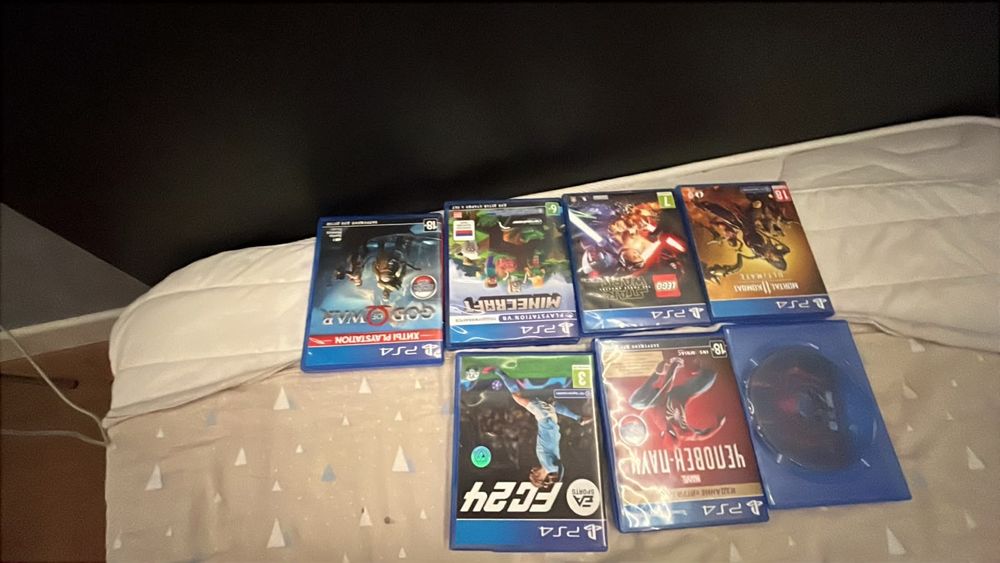 Продам Ps 4 на 1tb с дисками