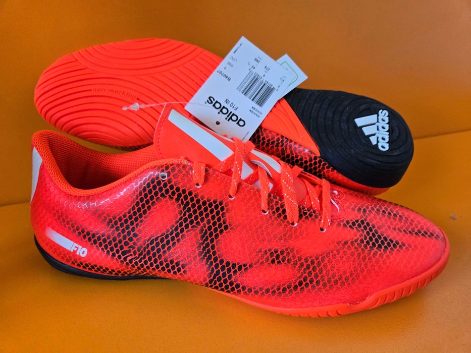 ADIDAS F10 IN indoor мъжки обувки нови с етикет за зала 45 1/3