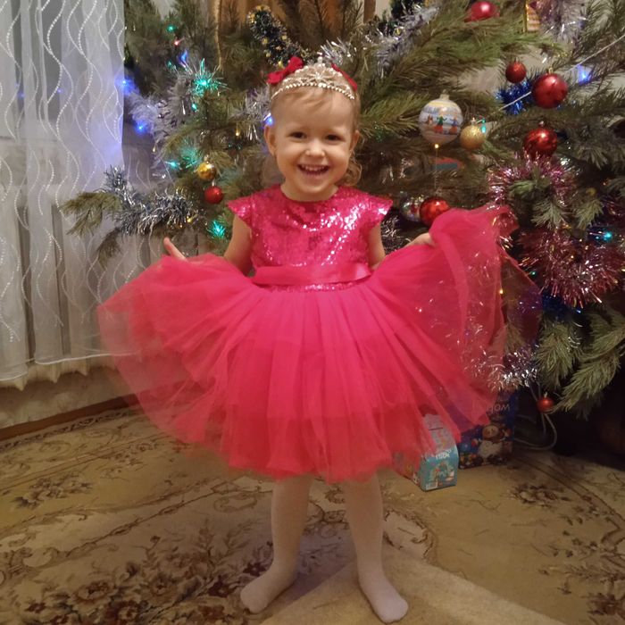 Продам платье нарядное платье