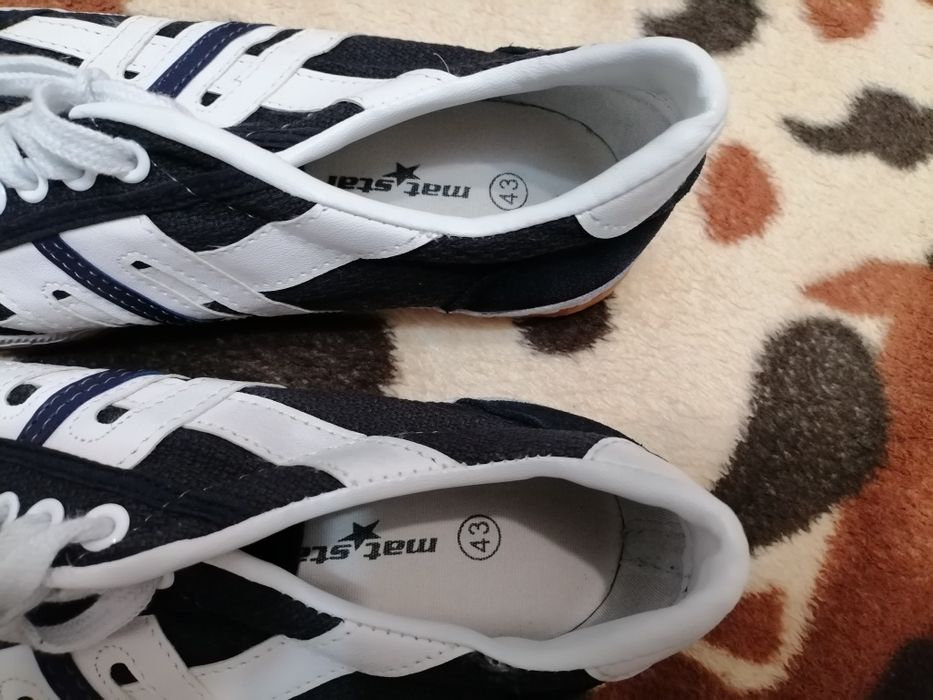 Мъжки черни платненки мат стар 7 евро