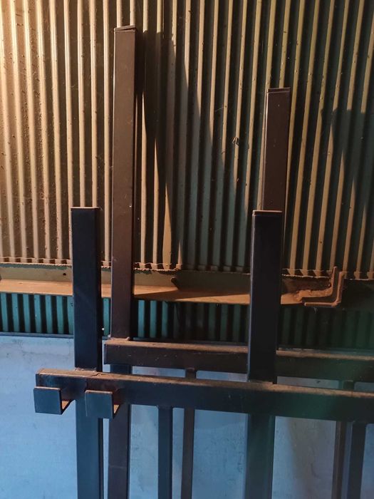 Железна ограда/врата