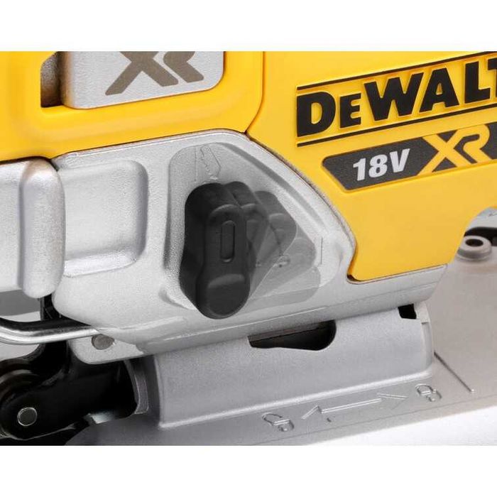 Зеге/Прободен трион DEWALT DCS334N, 18V, 26 mm, 3200 minˉ¹