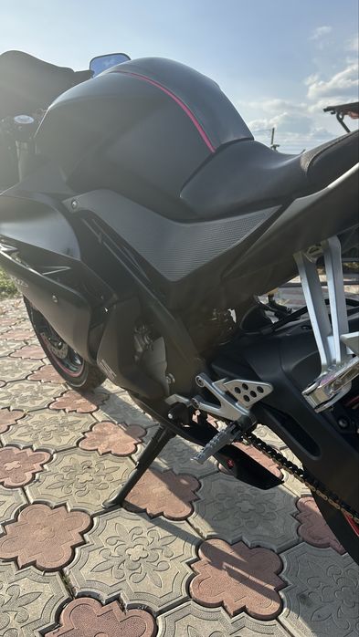 Motocicleta Yamaha yzf-r125