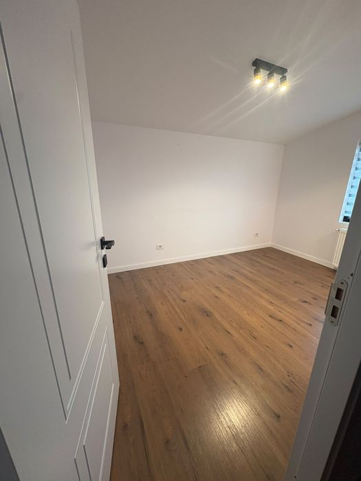 PF Inchiriez Apt 1 cam Tatarasi/Piata Chirila, utilat si mobilat nou